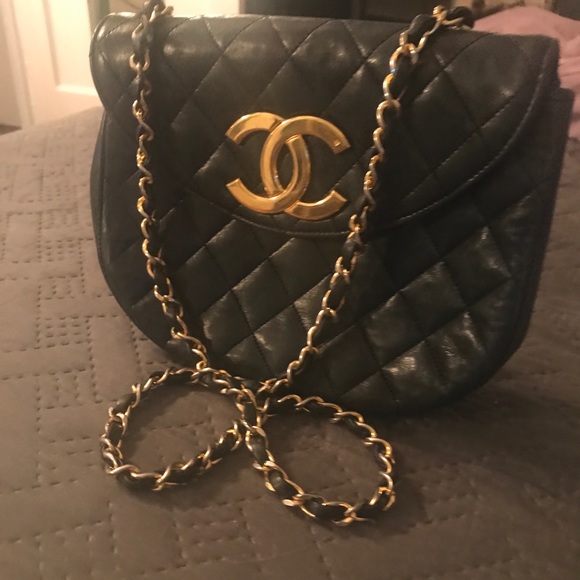 chanel chain bag small